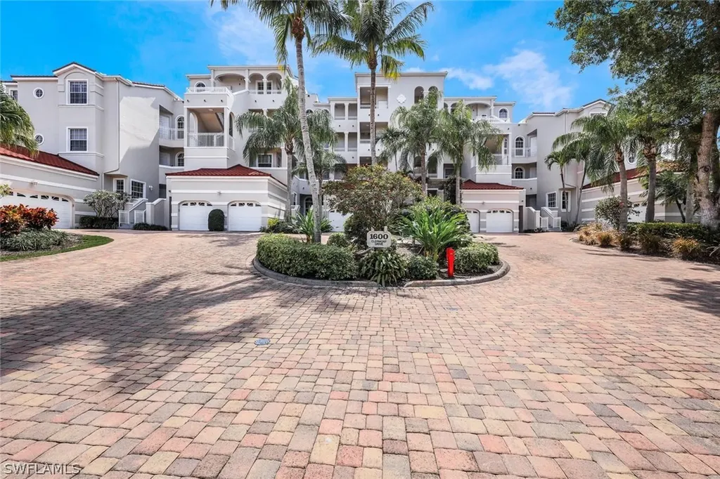 1600 Clermont Drive Naples FL 34109