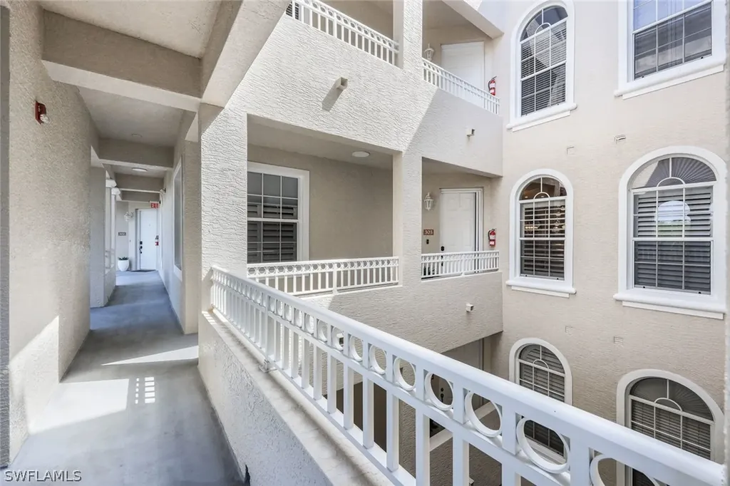 1600 Clermont Drive Naples FL 34109