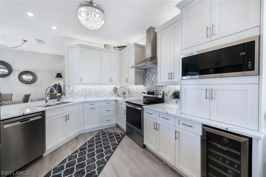 1600 Clermont Drive Naples FL 34109