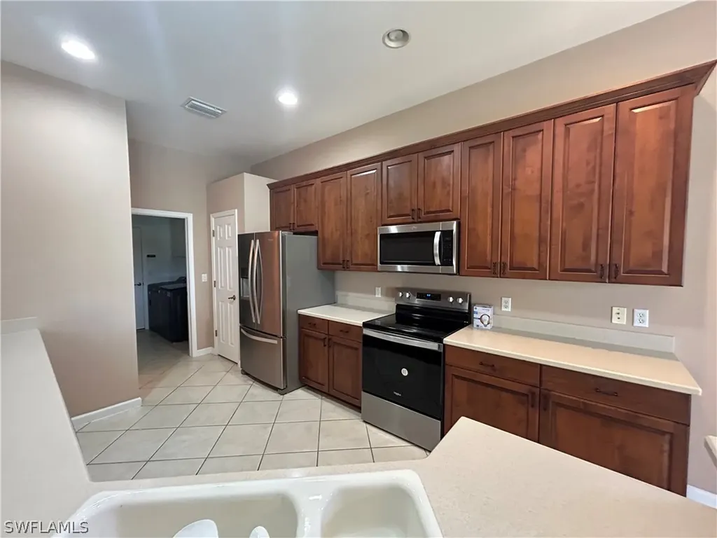 3445 Lakeview Isle Court Fort Myers FL 33905