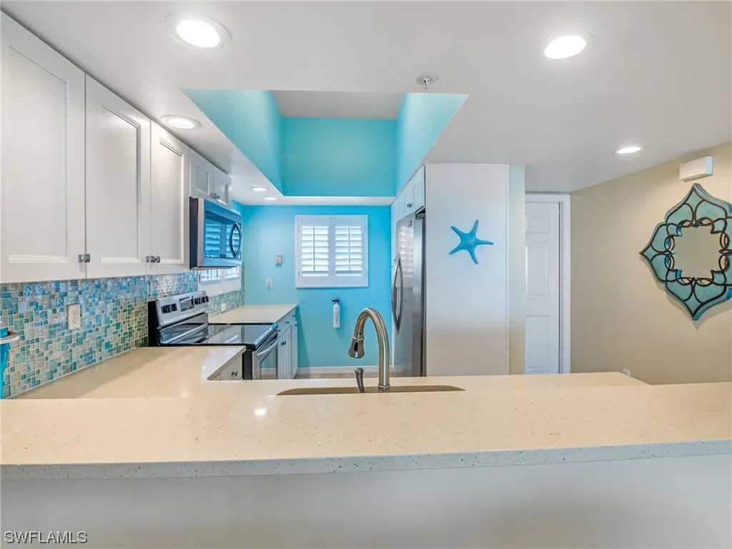 255 Periwinkle Way Sanibel FL 33957