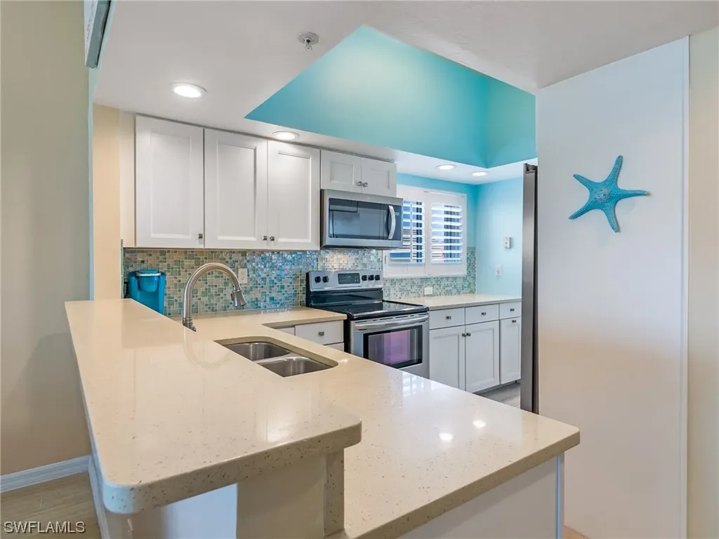255 Periwinkle Way Sanibel FL 33957