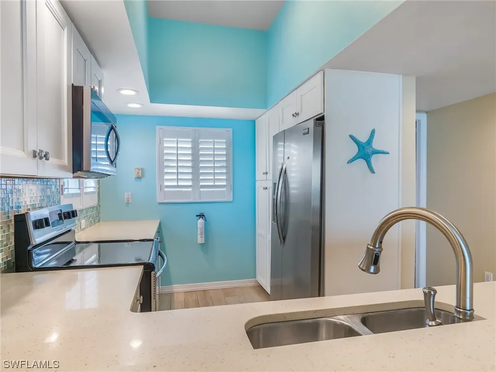 255 Periwinkle Way Sanibel FL 33957