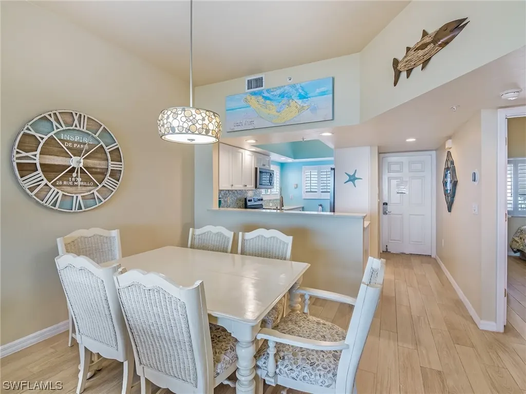 255 Periwinkle Way Sanibel FL 33957