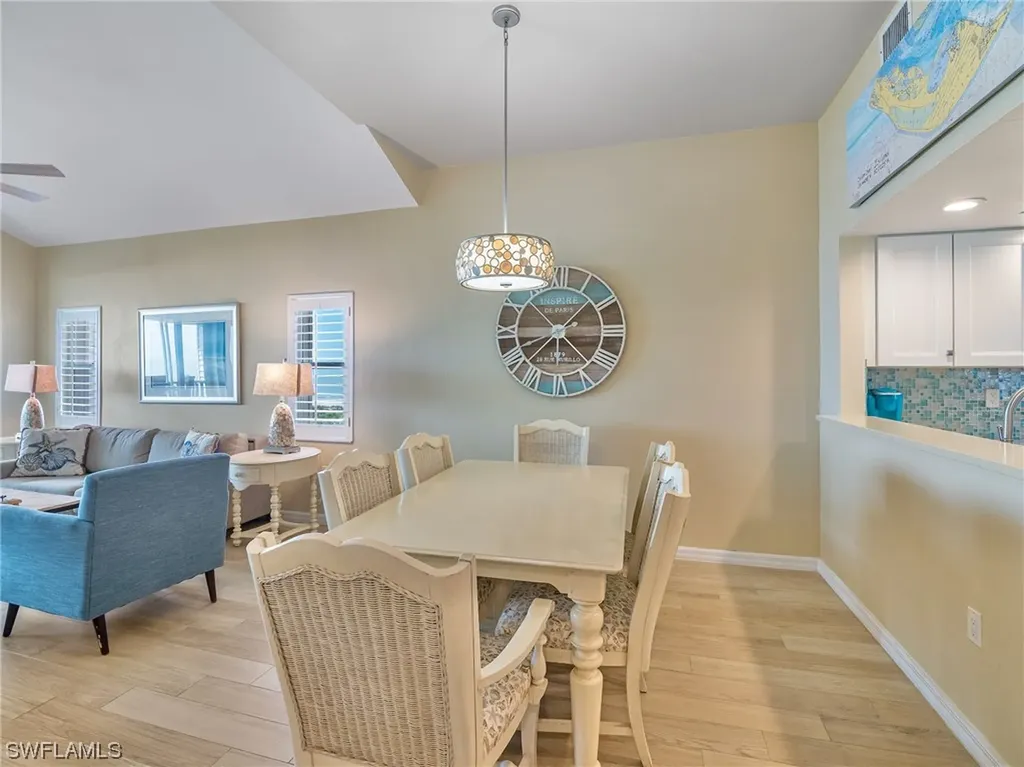 255 Periwinkle Way Sanibel FL 33957