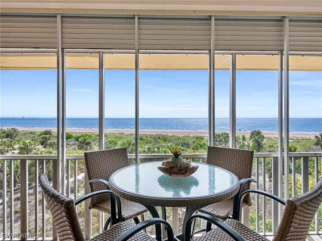 255 Periwinkle Way Sanibel FL 33957