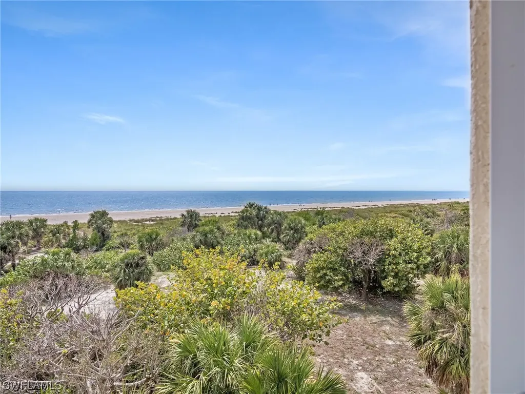 255 Periwinkle Way Sanibel FL 33957