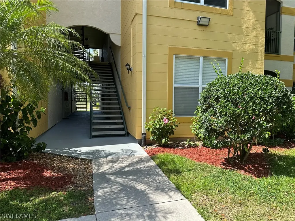 11490 Villa Grand Fort Myers FL 33913