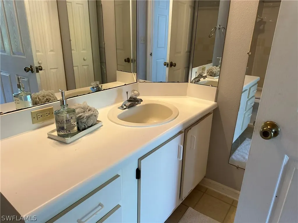 11490 Villa Grand Fort Myers FL 33913