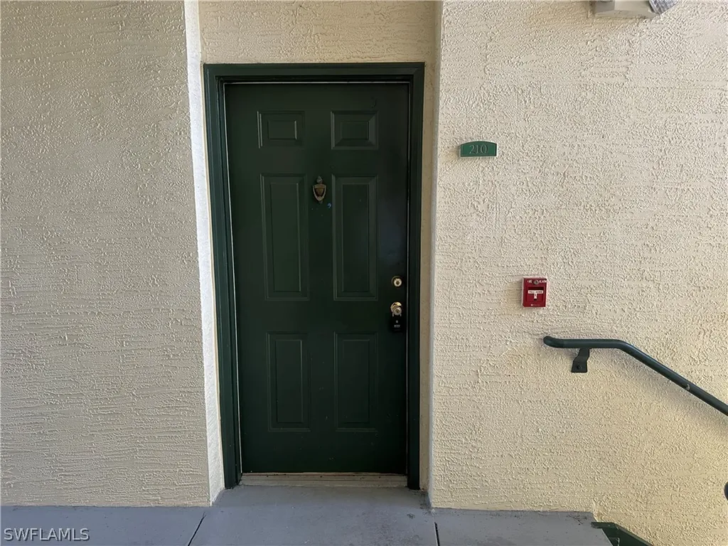 11490 Villa Grand Fort Myers FL 33913