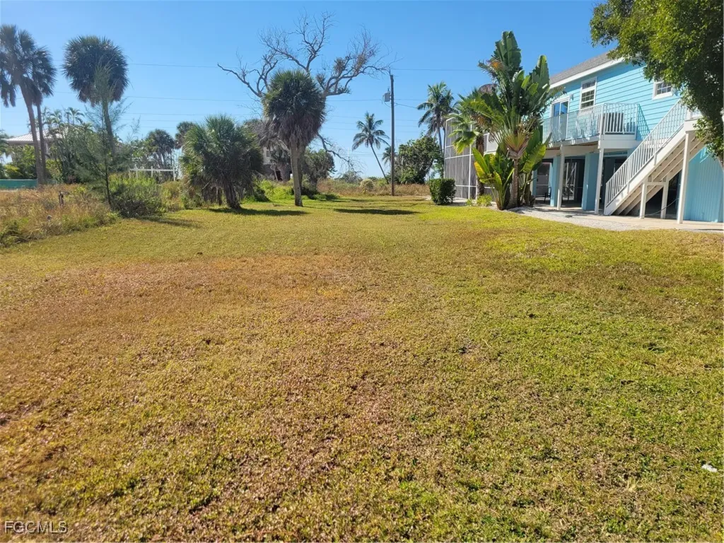 5840 Lauder Street Fort Myers Beach FL 33931