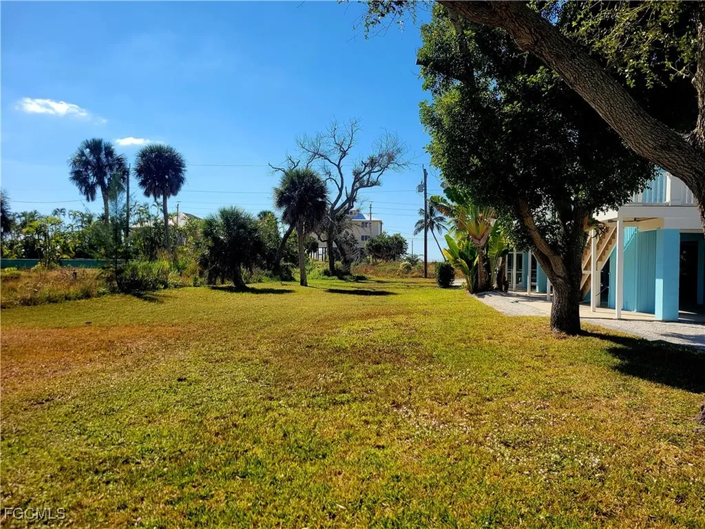 5840 Lauder Street Fort Myers Beach FL 33931