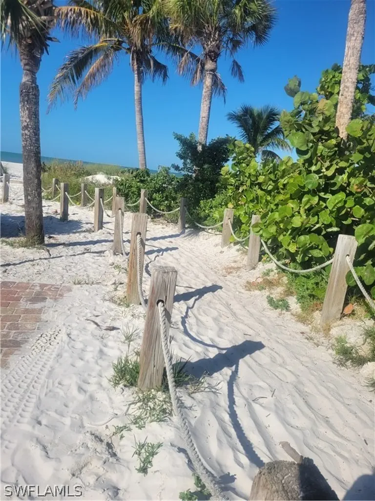 5840 Lauder Street Fort Myers Beach FL 33931