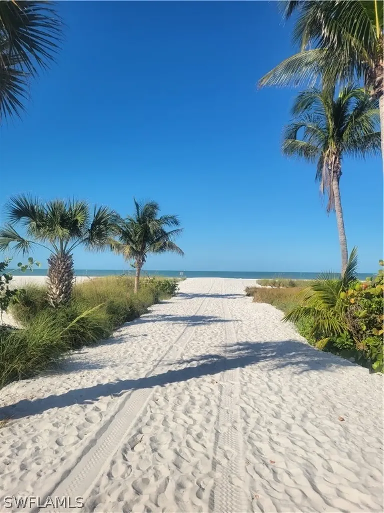 5840 Lauder Street Fort Myers Beach FL 33931