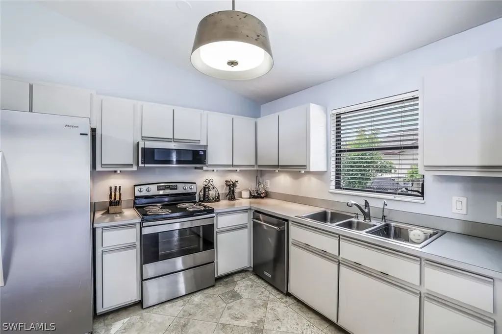 19060 Murcott Drive W Fort Myers FL 33967