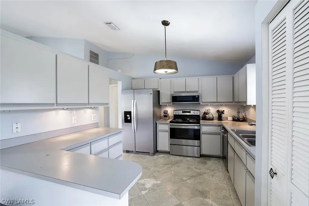 19060 Murcott Drive W Fort Myers FL 33967