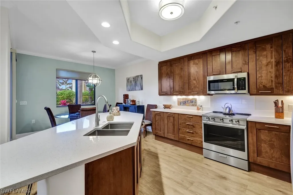965 Sandpiper Street Naples FL 34102