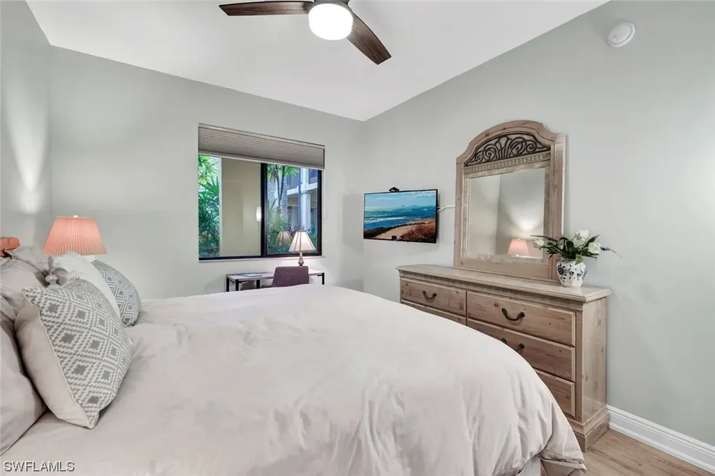 965 Sandpiper Street Naples FL 34102