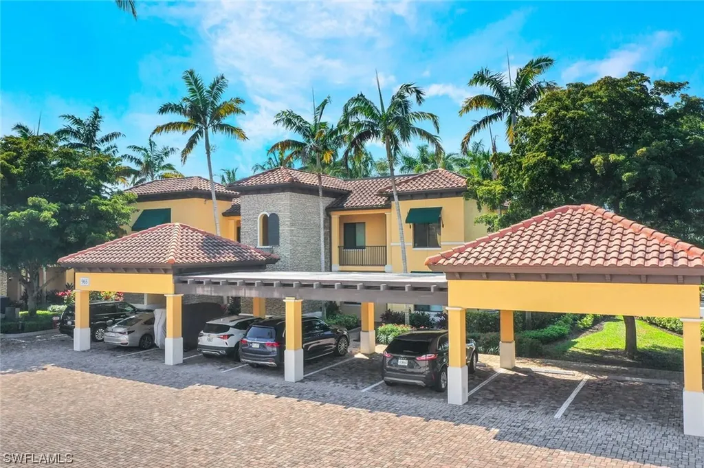 965 Sandpiper Street Naples FL 34102