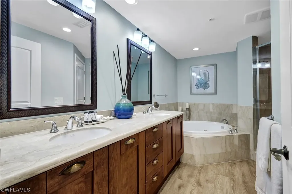 965 Sandpiper Street Naples FL 34102