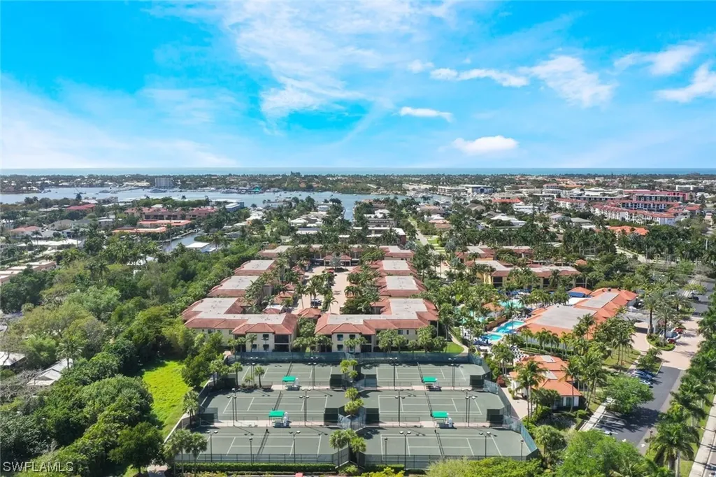 965 Sandpiper Street Naples FL 34102