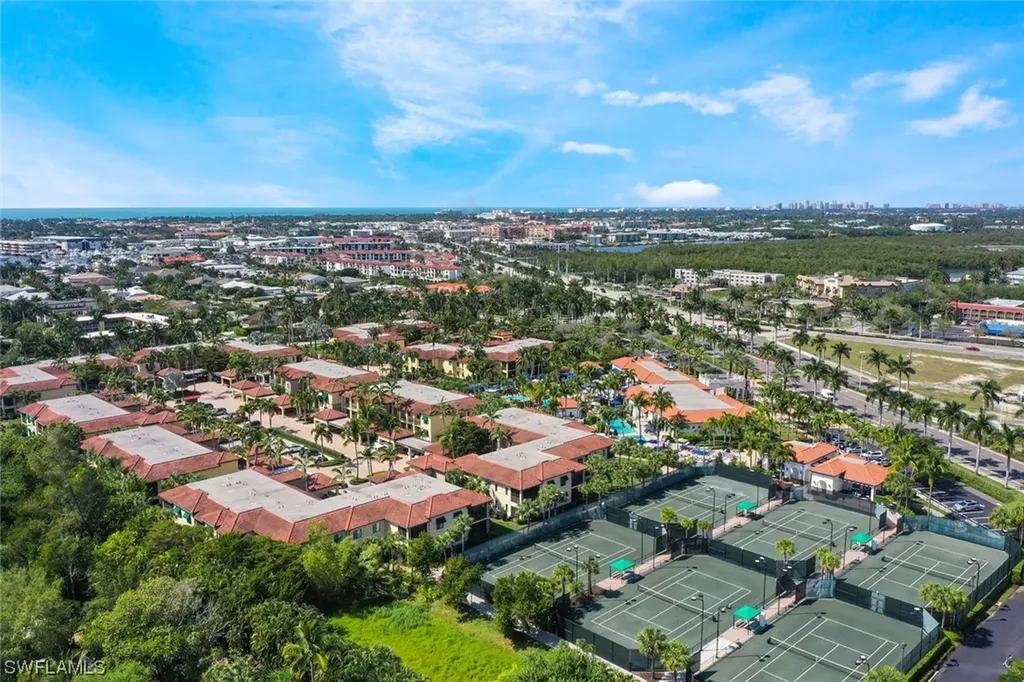965 Sandpiper Street Naples FL 34102