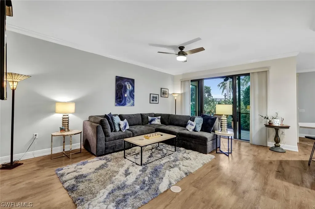 965 Sandpiper Street Naples FL 34102