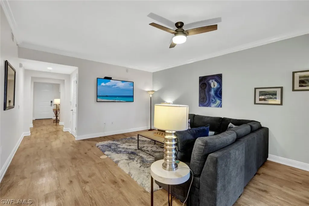 965 Sandpiper Street Naples FL 34102