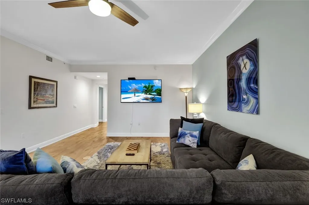 965 Sandpiper Street Naples FL 34102