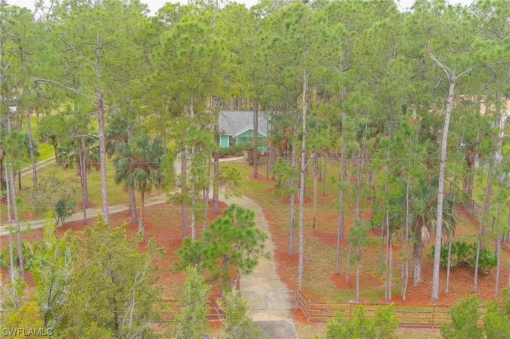 3810 12th Avenue NE Naples FL 34120