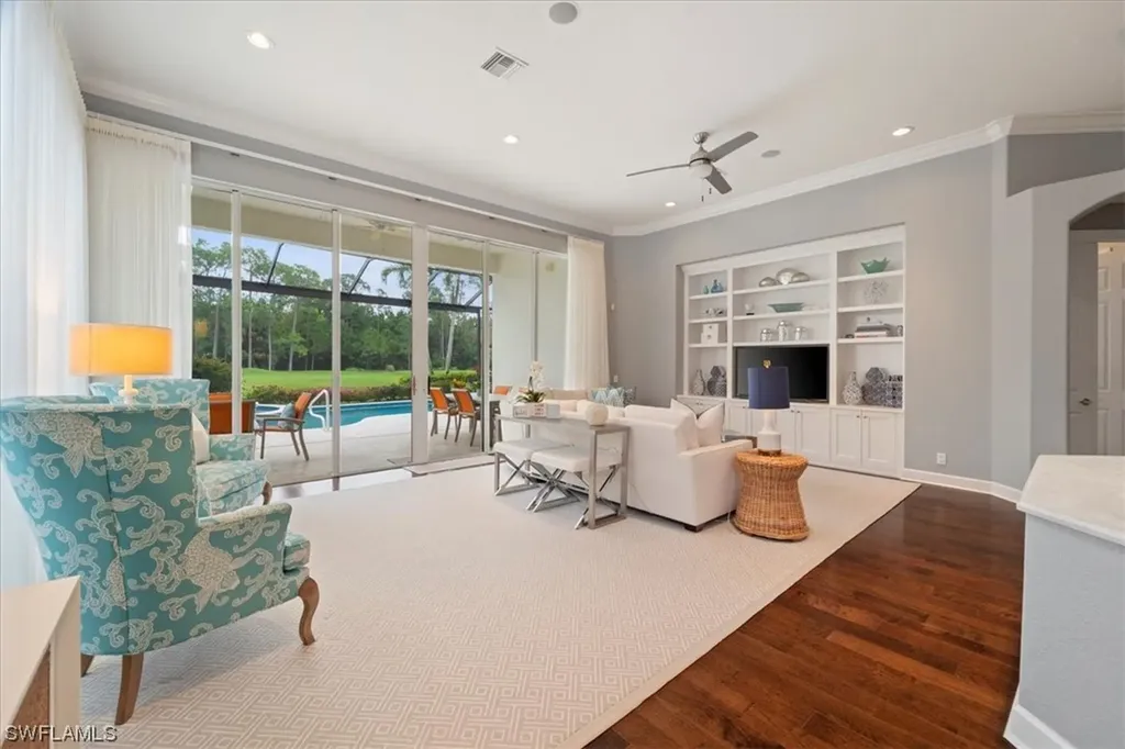 1467 Via Portofino Naples FL 34108