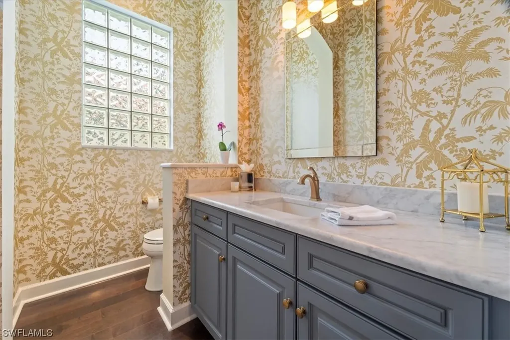 1467 Via Portofino Naples FL 34108