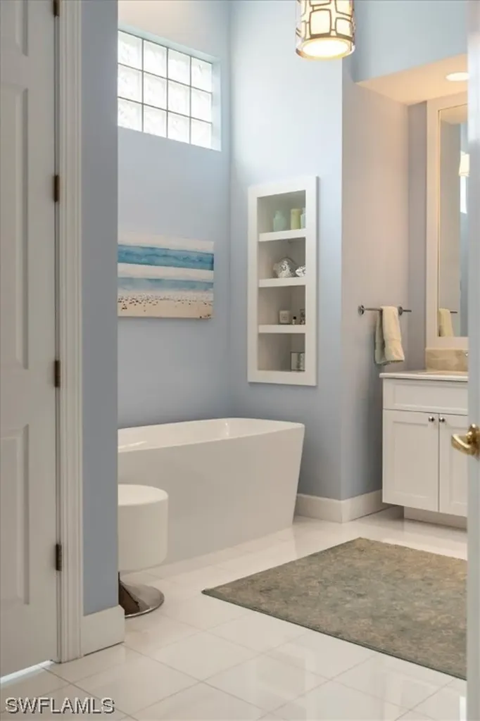1467 Via Portofino Naples FL 34108
