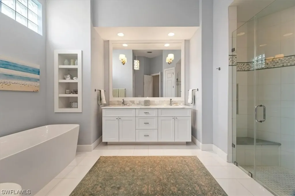 1467 Via Portofino Naples FL 34108
