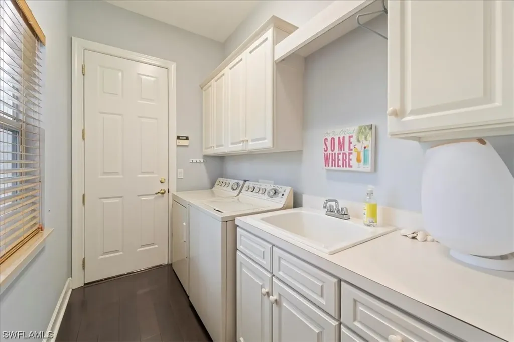 1467 Via Portofino Naples FL 34108