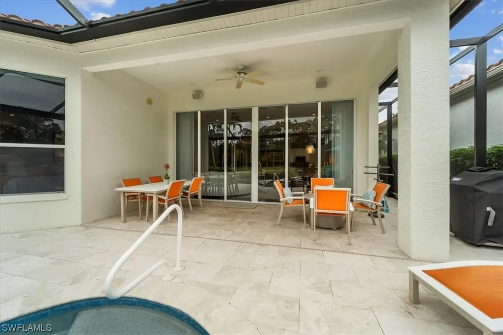1467 Via Portofino Naples FL 34108