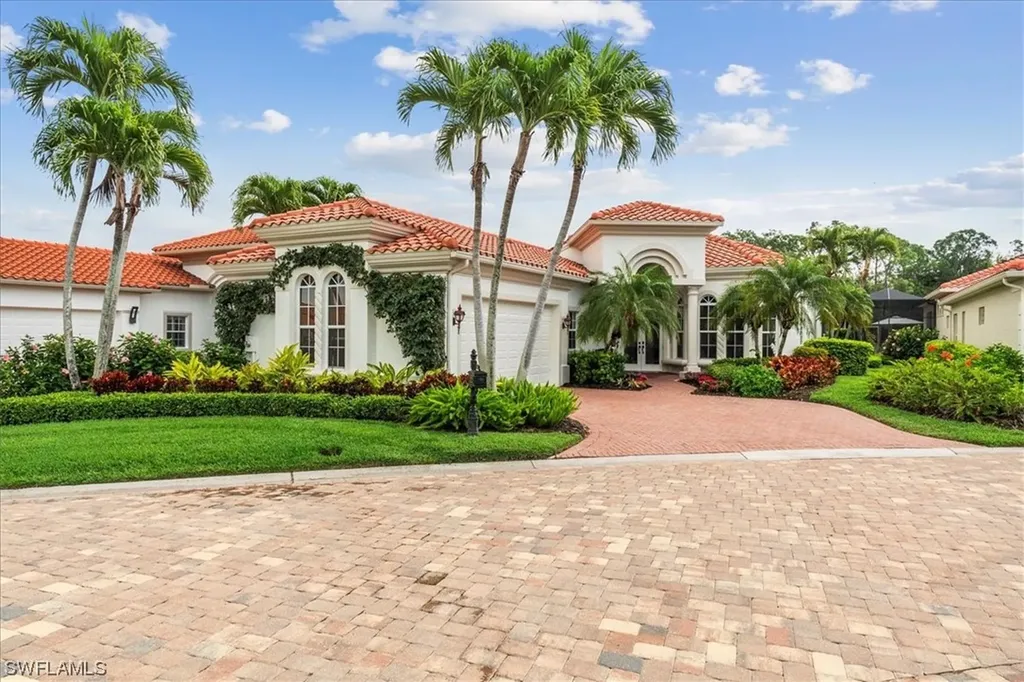 1467 Via Portofino Naples FL 34108