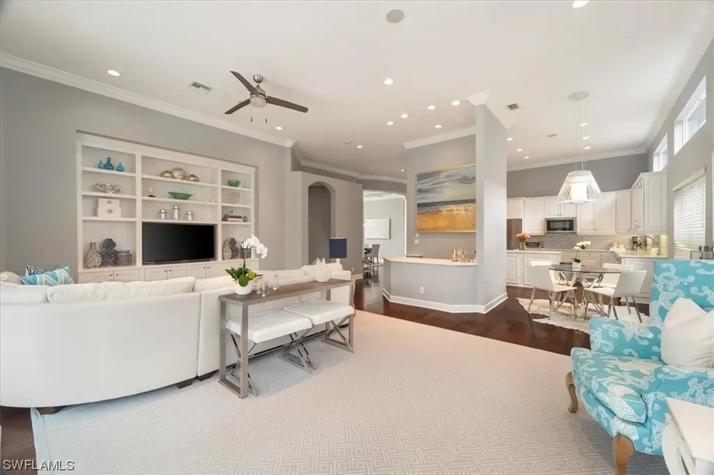 1467 Via Portofino Naples FL 34108