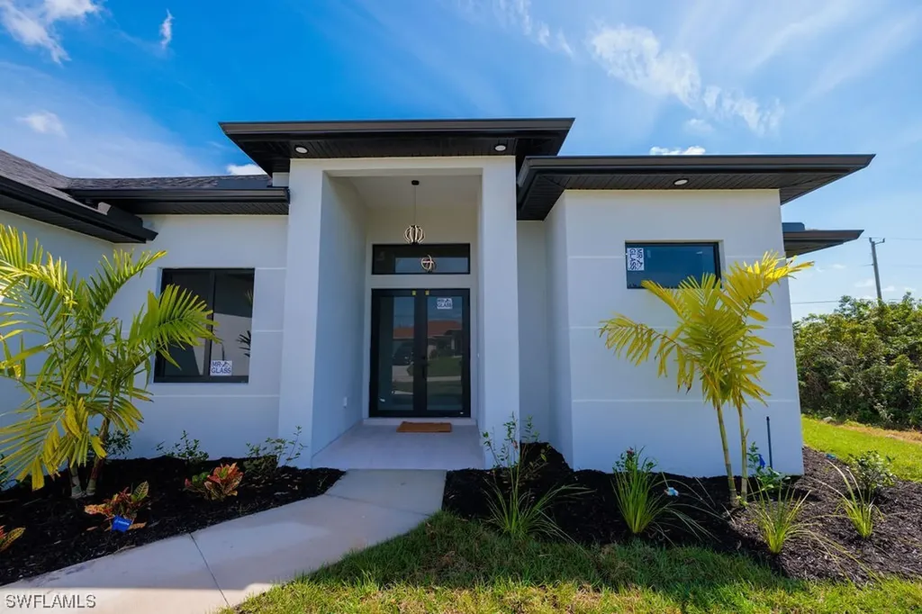 2211 Ne 22nd Place Cape Coral FL 33909