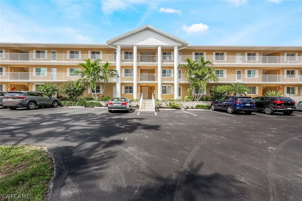 3021 Sandpiper Bay Circle Naples FL 34112