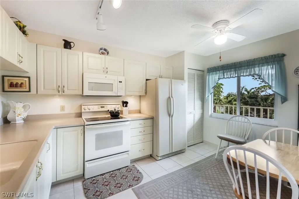 3021 Sandpiper Bay Circle Naples FL 34112