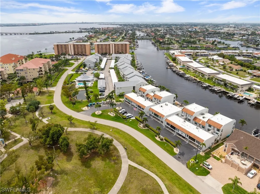 4218 SE 20th Place Cape Coral FL 33904