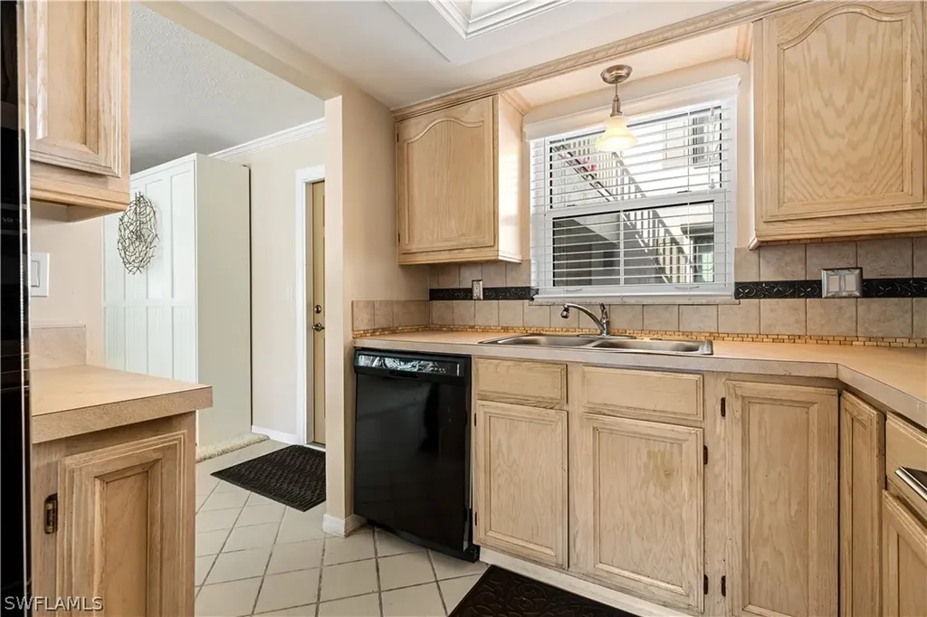 4218 SE 20th Place Cape Coral FL 33904