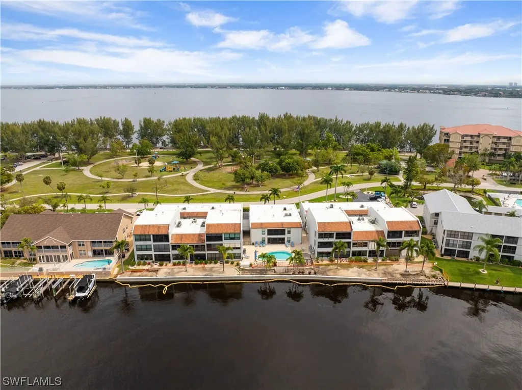 4218 SE 20th Place Cape Coral FL 33904