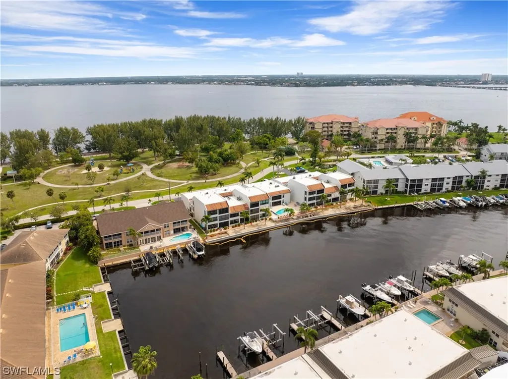 4218 SE 20th Place Cape Coral FL 33904