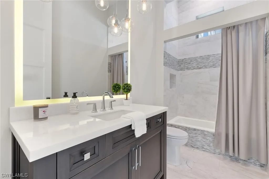 2649 Tarpon Road Naples FL 34102