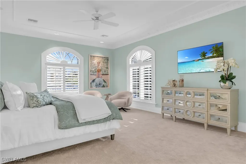 40 5th Avenue S Naples FL 34102