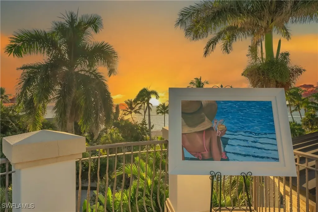 40 5th Avenue S Naples FL 34102