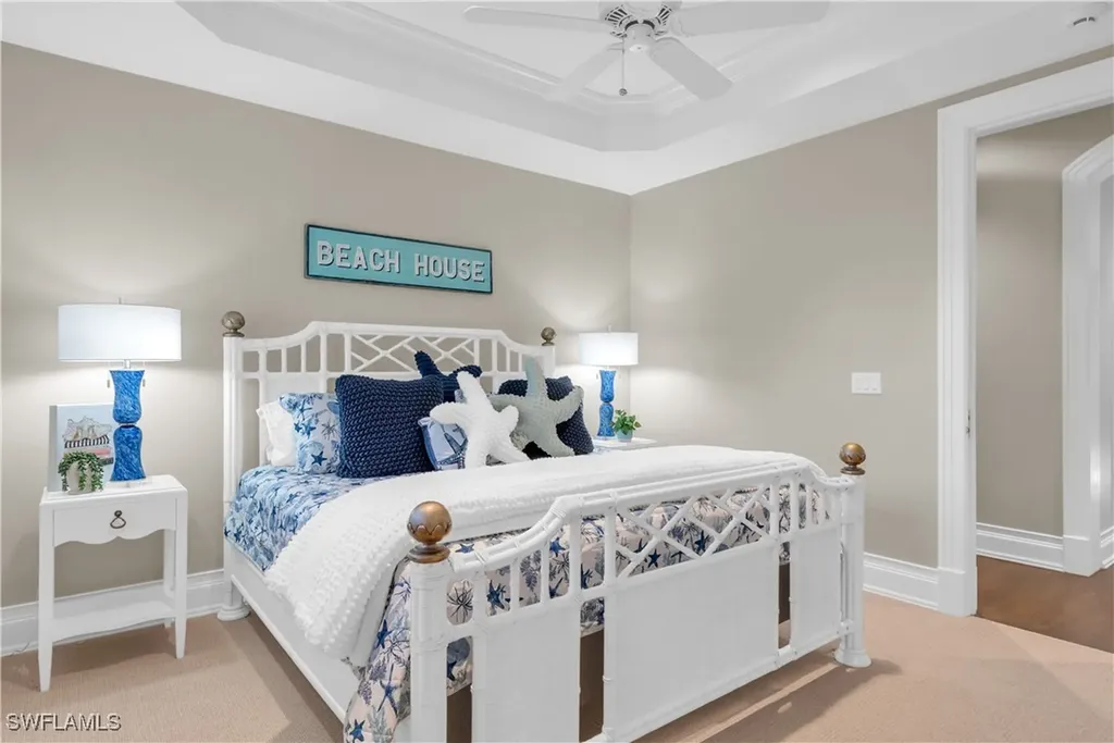 40 5th Avenue S Naples FL 34102