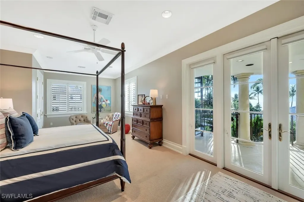 40 5th Avenue S Naples FL 34102